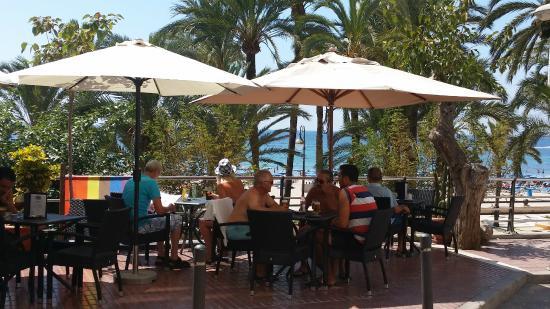 Refuel Cafe Bar